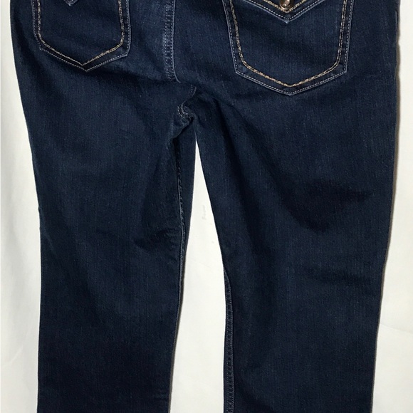 Women’s Capris size 10 by Apt. 9 - Picture 3 of 4